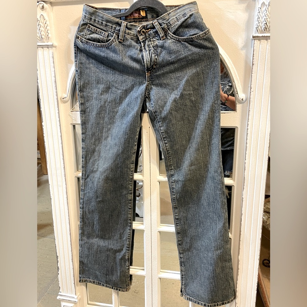Volcom stone boardwear size 5 jeans.